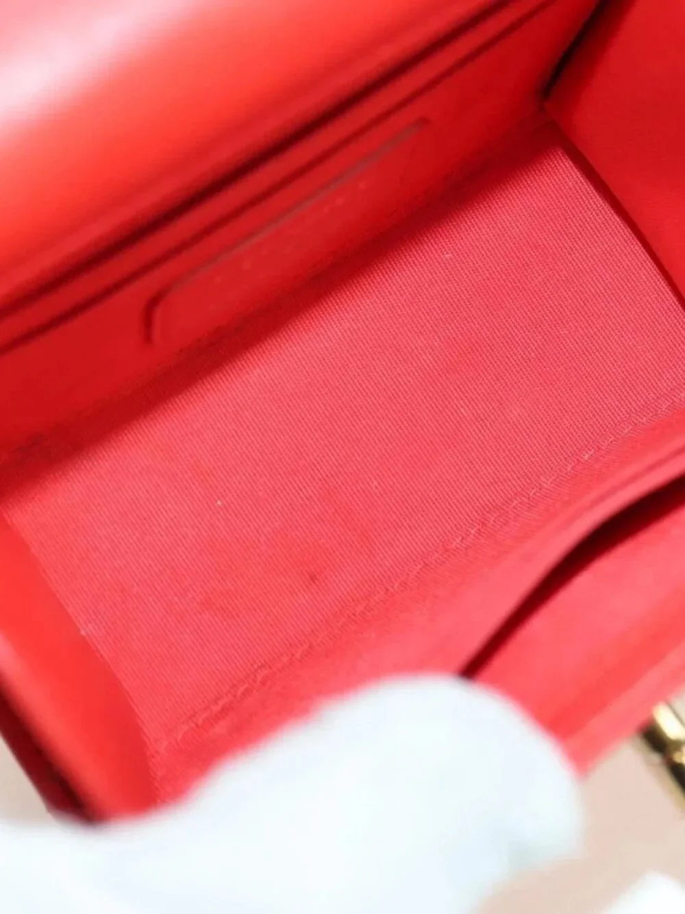 CHANEL V Stitch Shoulder Bag Lamb Skin Gold Red CC Auth bs35072M